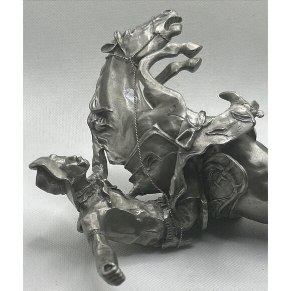 1983 CHILMARK ? Cheyenne inspired by Fredric Remington ? As Is No stand No Base - Picture 7 of 9